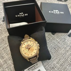 Women’s Coach Watch
